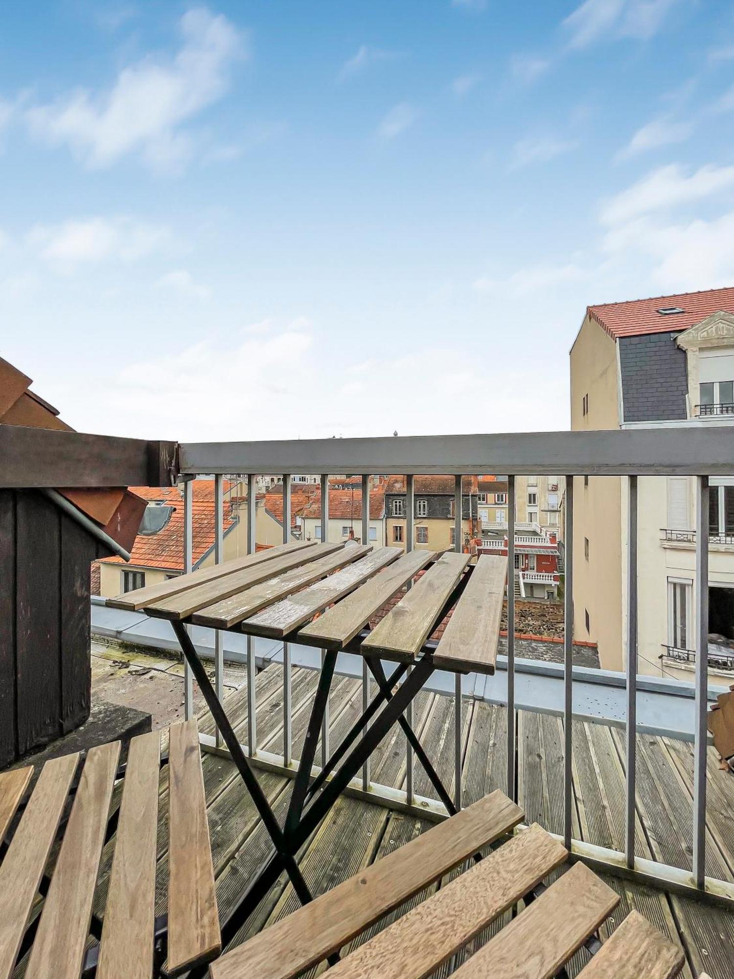 Apartament Pied-A-Terre A Montluçon Zewnętrze zdjęcie